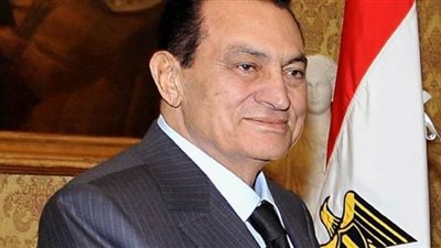 9 سنوات خارج القصور الرئاسية.. كيف عاش «مبارك» بعد بيان التنحي؟