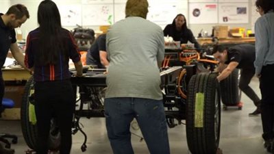 السيارات الكهربائية أولى اهتمامات شركات السيارات الناشئة | فيديو