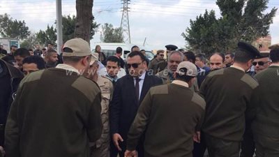 جنازة عسكرية وشعبية لشهيد الواجب الوطني بمسقط رأسه بالدقهلية | صور