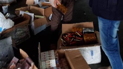 إحباط تهريب مكملات غذائية بـ١٣٣ ألف جنيه في مطار القاهرة