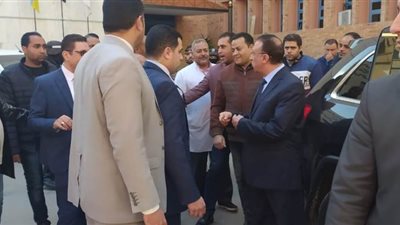 محافظ الإسكندرية في زيارة مفاجئة لمستشفى القباري