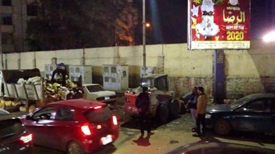 رئيس غرب المنصورة يقود حملة نظافة ليلية مكبرة