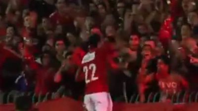 كاف يستعرض أهداف أبوتريكة وبيرسي تاو قبل لقاء الأهلي وصن داونز | فيديو