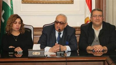 بهاء أبوشقة يرثى القطبين الوفديين: رحلا بجسديهما فقط