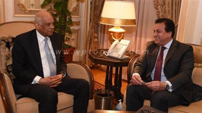 عبد العال يناقش مع وزير التعليم العالي أوضاع المبتعثين وتنشيط البعثات للخارج