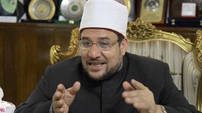وزير الأوقاف بعد قرار السعودية بشأن العمرة: يندرج تحت قاعدة 