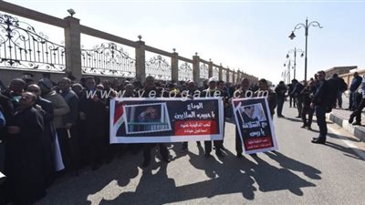 السماح بدخول مواطنين لمسجد المشير طنطاوي لحضور جنازة مبارك | صور