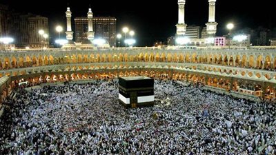 قرار السعودية بشأن العمرة | أقسام الشرطة تواصل تلقي طلبات الحج