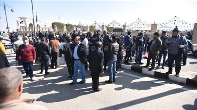 الاستعداد لجنازة عسكرية لـ