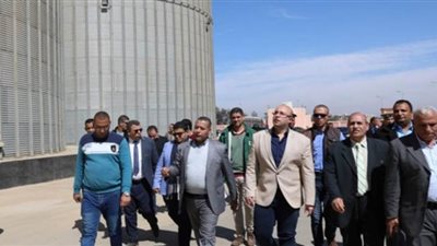 محافظ بني سويف يزور 