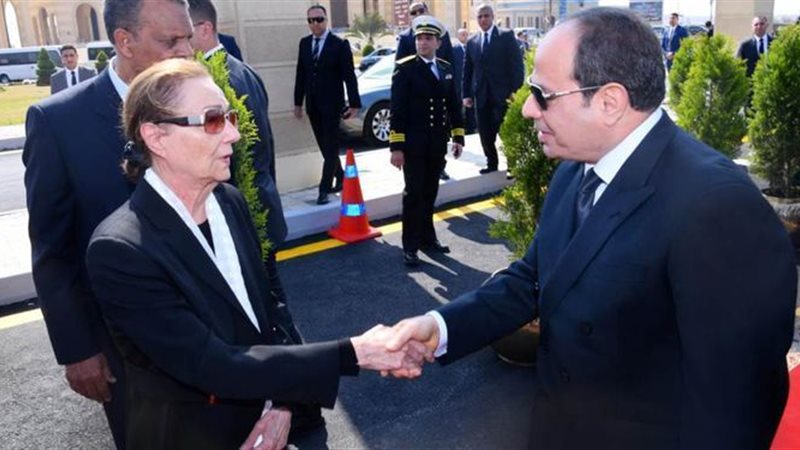 السيسي يعزي سوزان