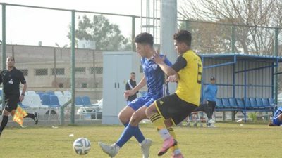 مدرب القناة يراقب شباب النادي أمام الكهرباء في دوري القطاعات | صور