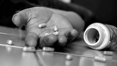 طالب يحاول الانتحار بتناوله كمية عقاقير بسبب مشادة مع والده بسوهاج