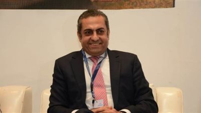 نائب وزير الإسكان ونائب رئيس 