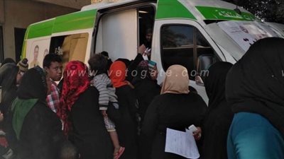 محافظ قنا: الكشف على 2408 حالة بقافلة طبية لقرية أولاد عمرو
