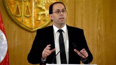 لحظة تسلم رئيس الحكومة التونسية الجديد مهام عمله | فيديو