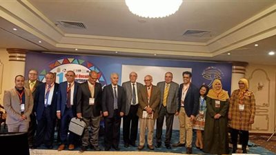 جامعة أسيوط تكرم الفائز بالمركز الأول فى مسابقة شباب الباحثين | صور