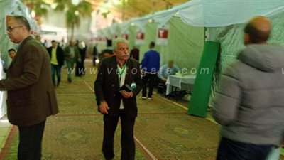 كبار السن يشاركون في انتخابات نقابة المهندسين بالإسكندرية | صور