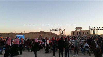 بدء توافد أهالي قنا على مهرجان دندرة للغناء والموسيقي| صور