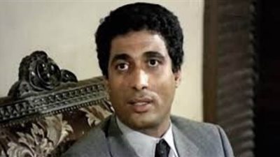 مدير أعمال أحمد زكي: رامي عز الدين اعتبر مقتنيات الفنان الراحل مجرد 