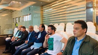 جهاز المنتخب الوطنى يحضر لقاء الزمالك والترجى