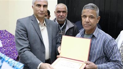 جبر الخواطر.. رؤساء المدن يحفزون موظفيهم بالتكريم