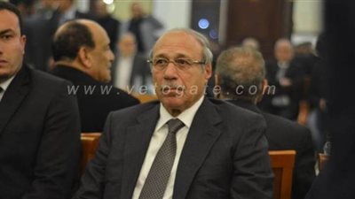 أحمد شفيق وحبيب العادلي والخطيب في عزاء مبارك