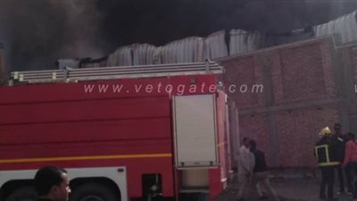 السيطرة على حريق مصنع بلاستيك بالمنطقة الحرة في الإسكندرية | صور
