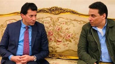 وزير الرياضة يلتقي البدري على هامش لقاء الترجي