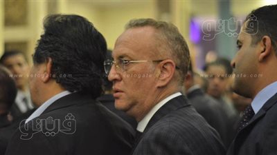 حسام صبري وأحمد نظيف وقذاف الدم ومفيد فوزي فى عزاء مبارك