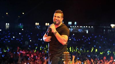 التجهيزات النهائية لحفل عمرو دياب بالمنارة | صور