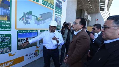 رئيس الوزراء يتفقد مشروع إنشاء قرية سياحية كبرى بالغردقة