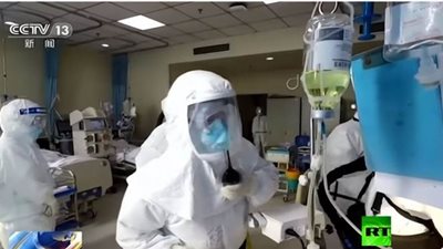 أطباء مدينة ووهان الصينية يخاطرون بحياتهم خلال علاج المصابين بكورونا | فيديو