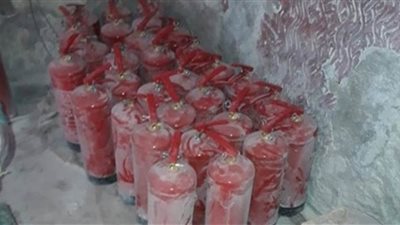 ضبط 650 طفاية حريق مغشوشة داخل ورشة غير مرخصة بالبحيرة