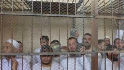 تأجيل إعادة إجراءات محاكمة 73 متهماً بـ