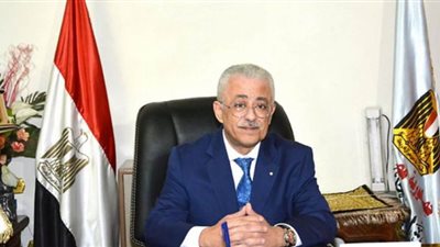 وزير التعليم يحذر الطلاب من التخلف عن الحضور للمدارس