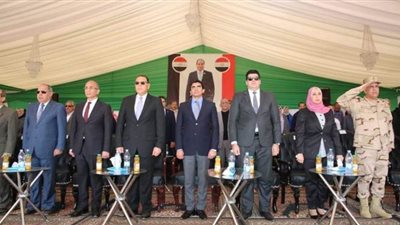 وزير الرياضة يؤكد أهمية استغلال جماهيرية سباقات الهجن لتنشيط السياحة