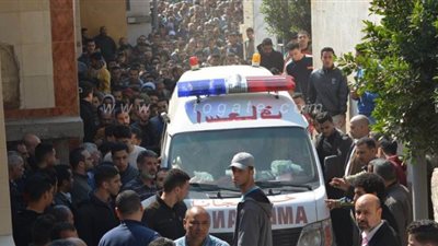 الآلاف يشاركون في تشييع لاعب المريخ السوداني بمسقط رأسه بالمنصورة | صور