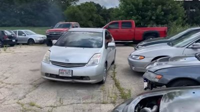 تويوتا تتصالح مع البيئة بسيارة بريوس | فيديو