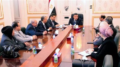 أسامة هيكل يناقش سبل حل مديونيات المؤسسات الصحفية