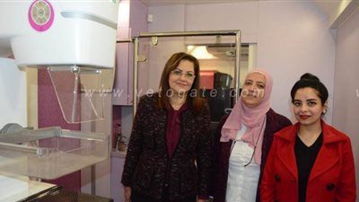 وزيرة التخطيط تتفقد موقع الوحدة المتنقلة لمبادرة 