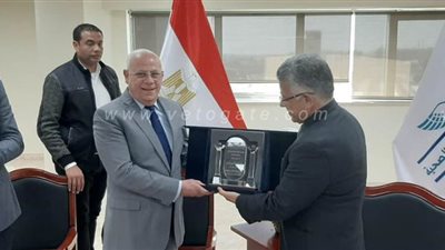 حفل لتسليم الفريق الطبي شهادات تسجيل اعتمادهم في التأمين الصحي الشامل