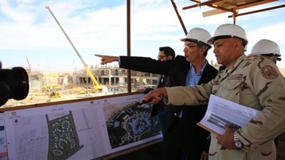 وزير الاتصالات يتفقد مدينة المعرفة بالعاصمة الإدارية الجديدة