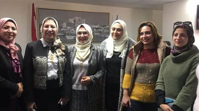 نائبة محافظ الإسكندرية تعقد اجتماع موسع مع مسئولى الصحة