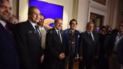 فاروق حسني يفتتح معرضه بحضور شخصيات عامة وسياسيين| صور