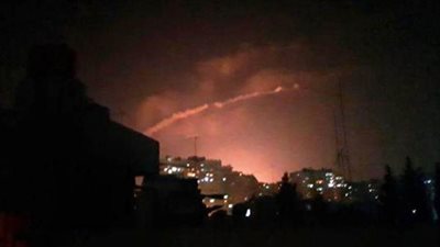 بعد استهدافه بـ 15 قذيفة.. إخلاء مطار معيتيقة الليبي وإيقاف حركة الملاحة