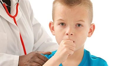 4 مواد طبيعية لعلاج الكحة والبلغم عند الأطفال