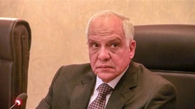 إقالة رئيس مركز الواحات البحرية للتقصير في استرداد أراضي الدولة بالجيزة