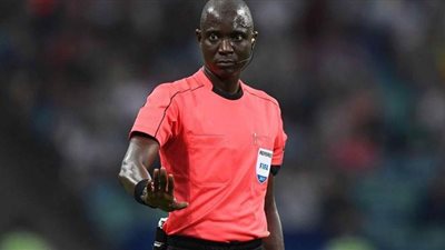 الأهلي يطالب الكاف بوضع حكم مباراة صن داونز تحت الرقابة