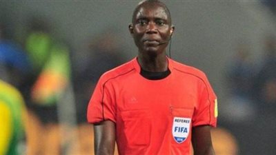 طاقم تحكيم مباراة الأهلي وصن داونز يصل بريتوريا.. غدًا